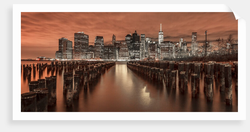 Manhattan skyline with groynes by Assaf Frank